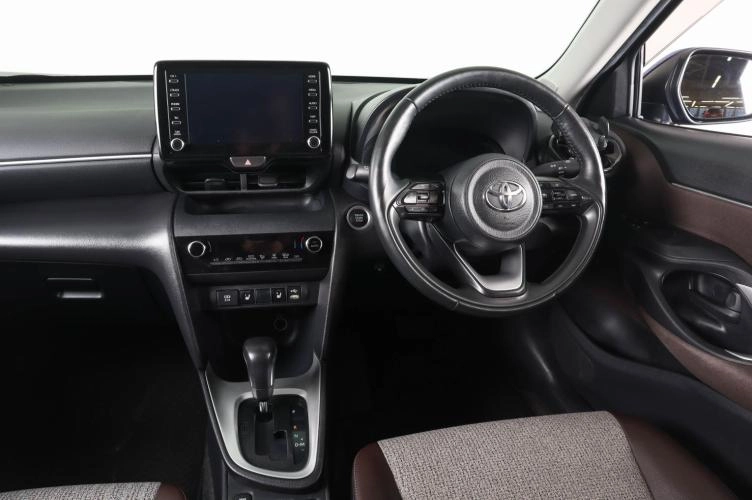 Toyota Yaris Cross 14 из 24