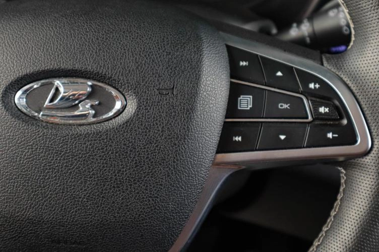 ВАЗ (LADA) Vesta 16 из 19