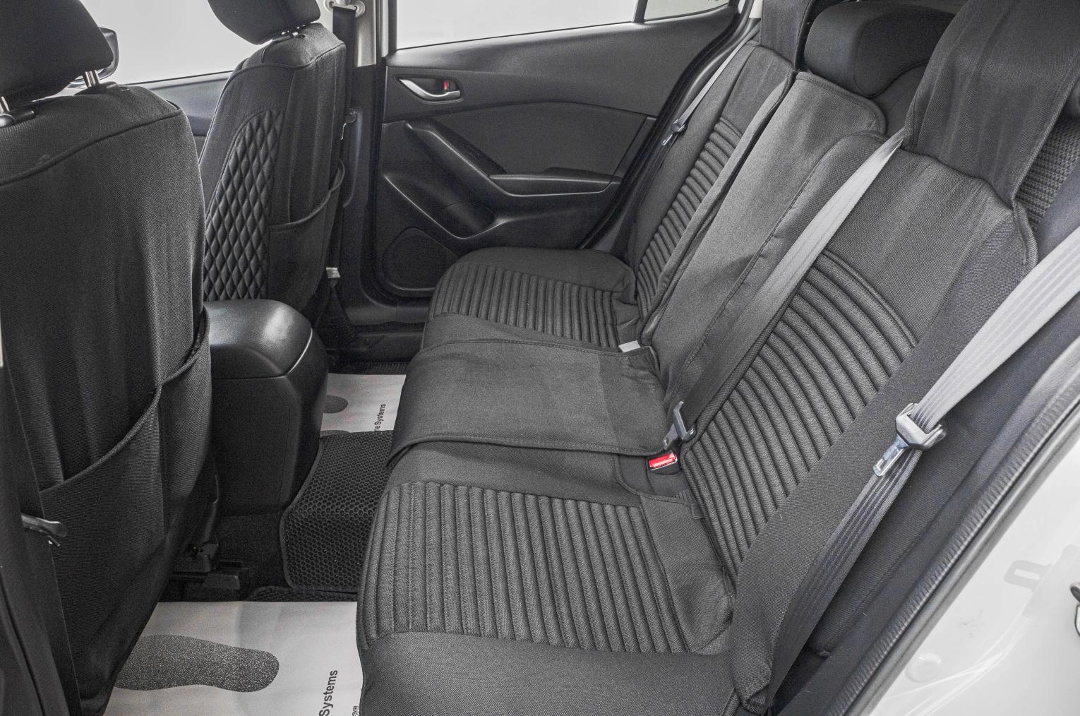 Mazda Axela 24 из 26