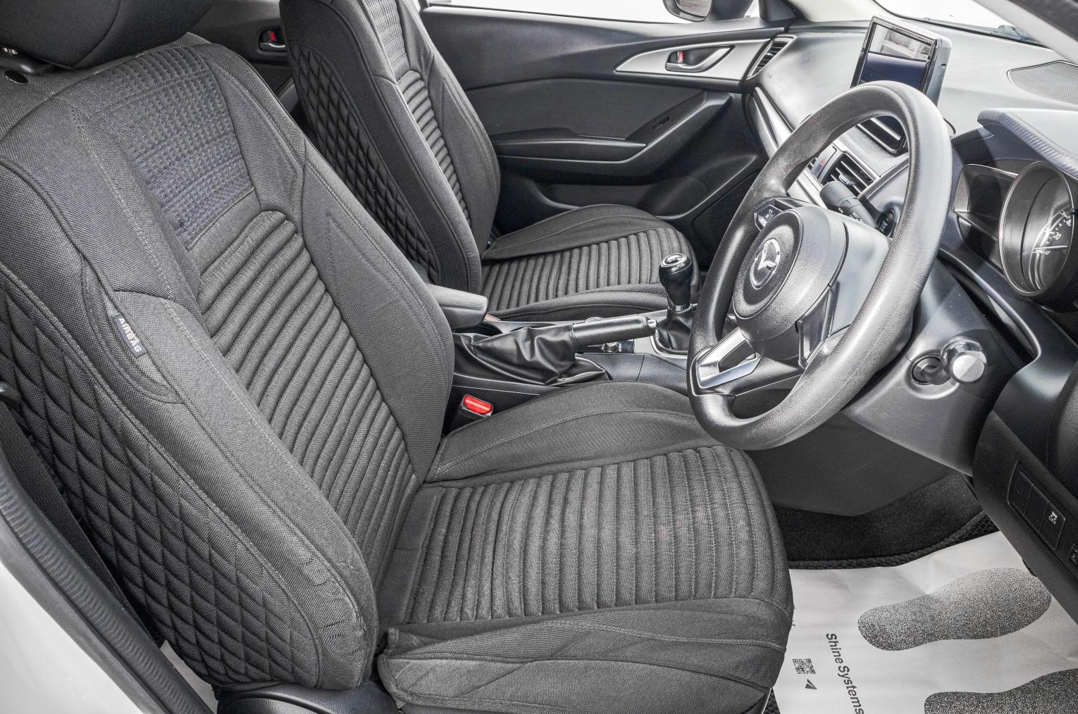 Mazda Axela 11 из 26