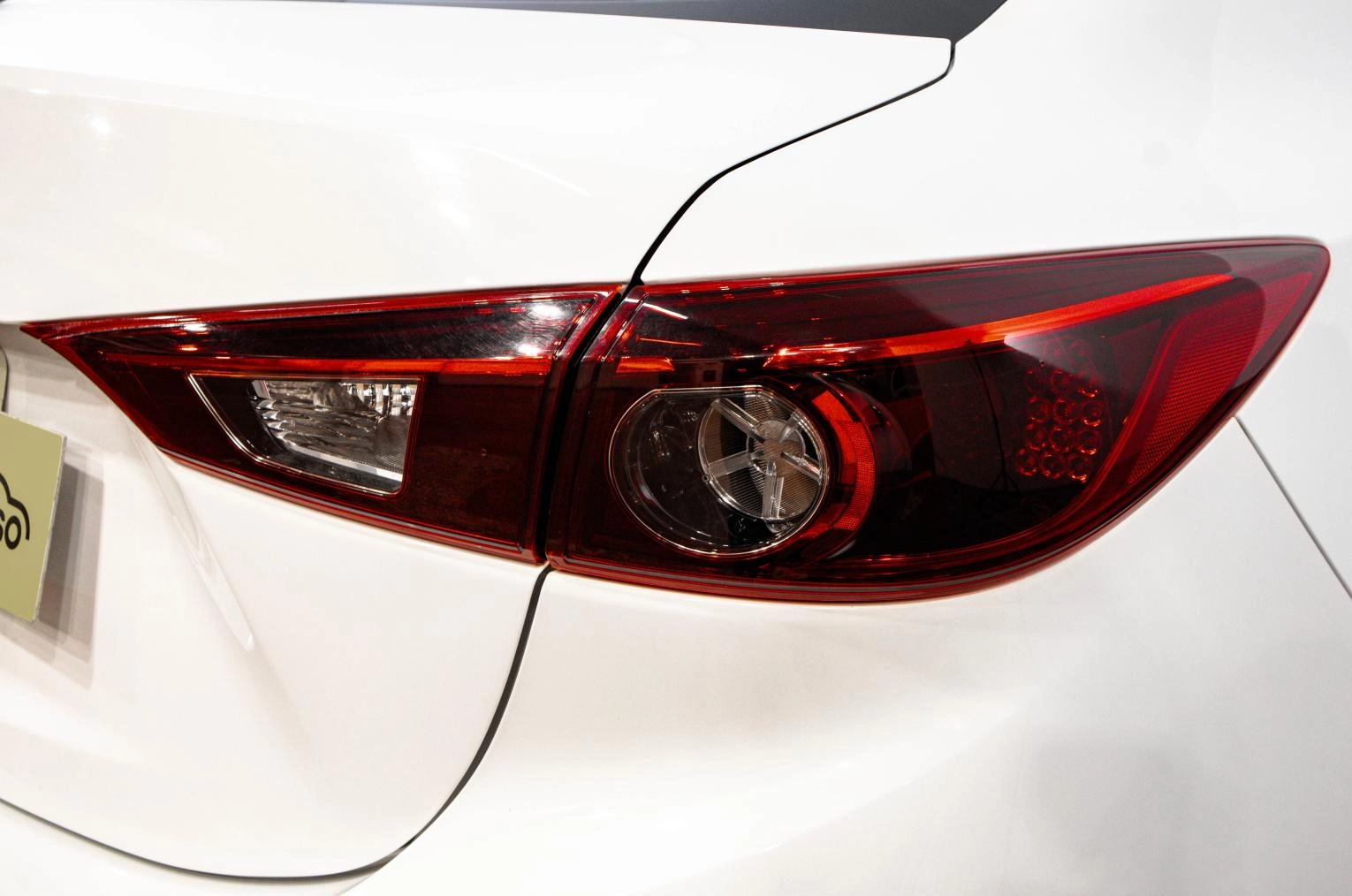 Mazda Axela 9 из 26