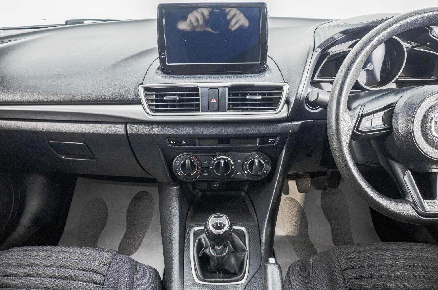 Mazda Axela 17 из 26