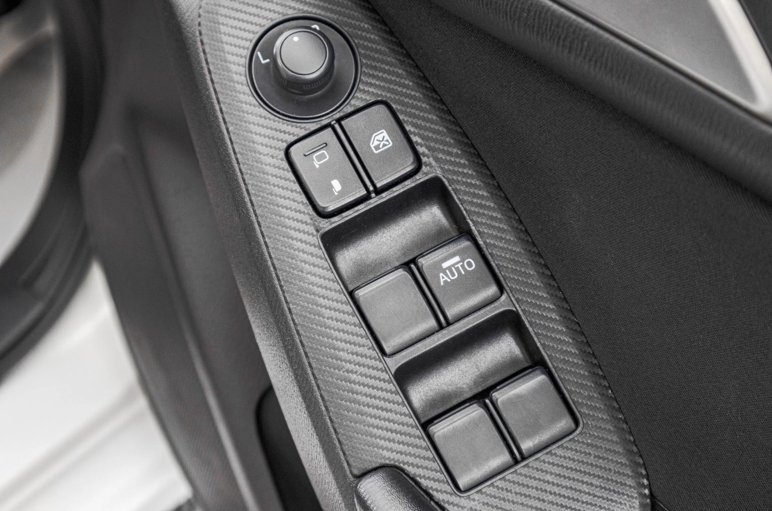 Mazda Axela 12 из 26