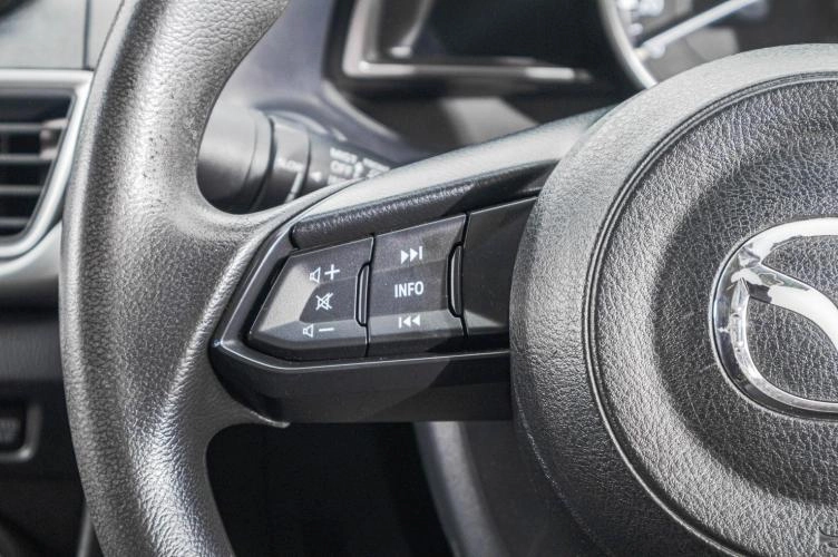 Mazda Axela 15 из 26