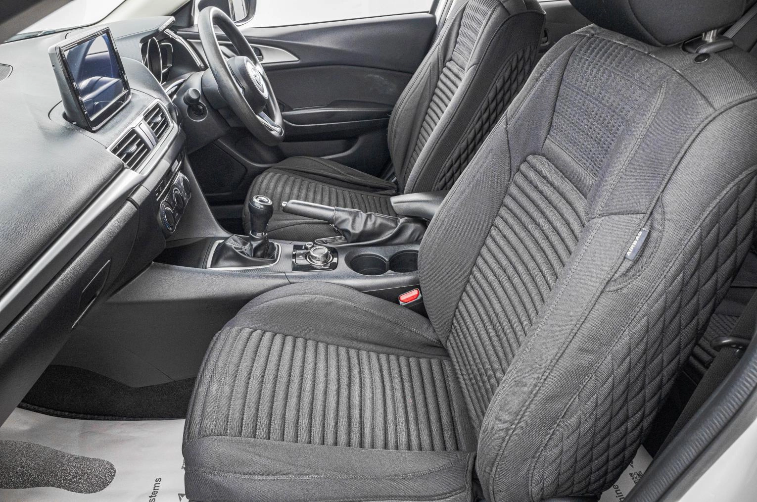 Mazda Axela 23 из 26