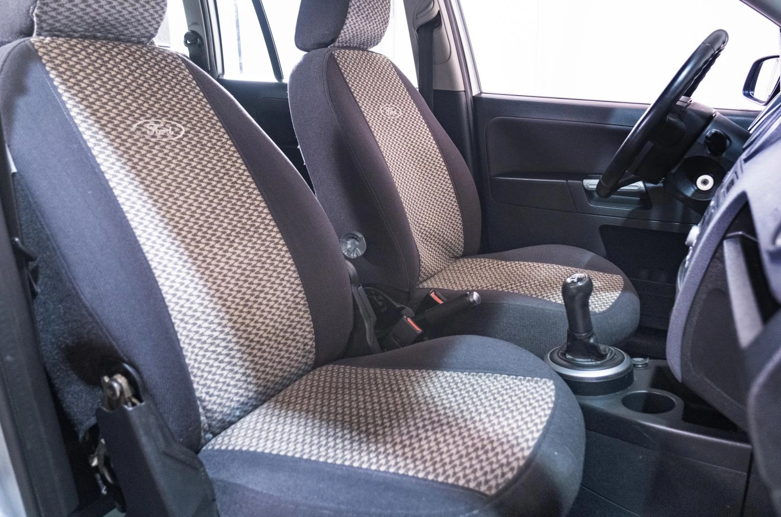 Ford Fusion 18 из 21