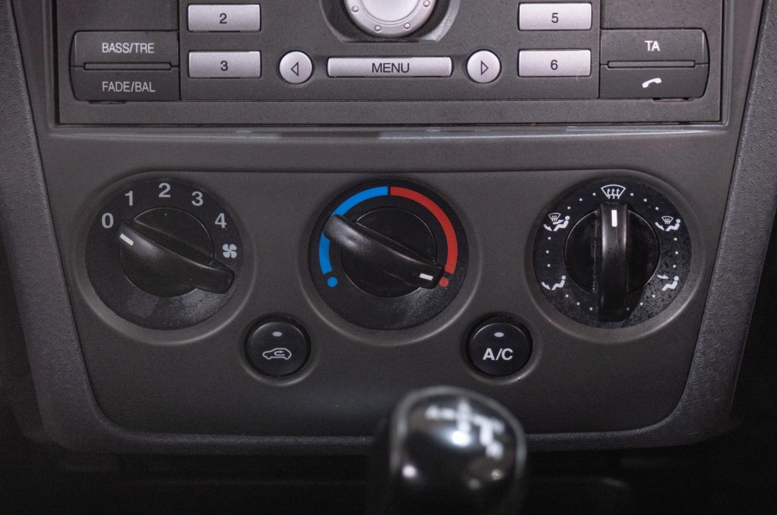 Ford Fusion 11 из 21