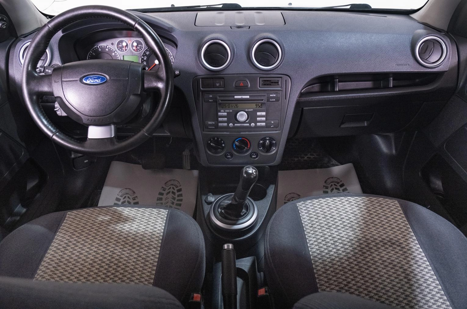 Ford Fusion 15 из 21