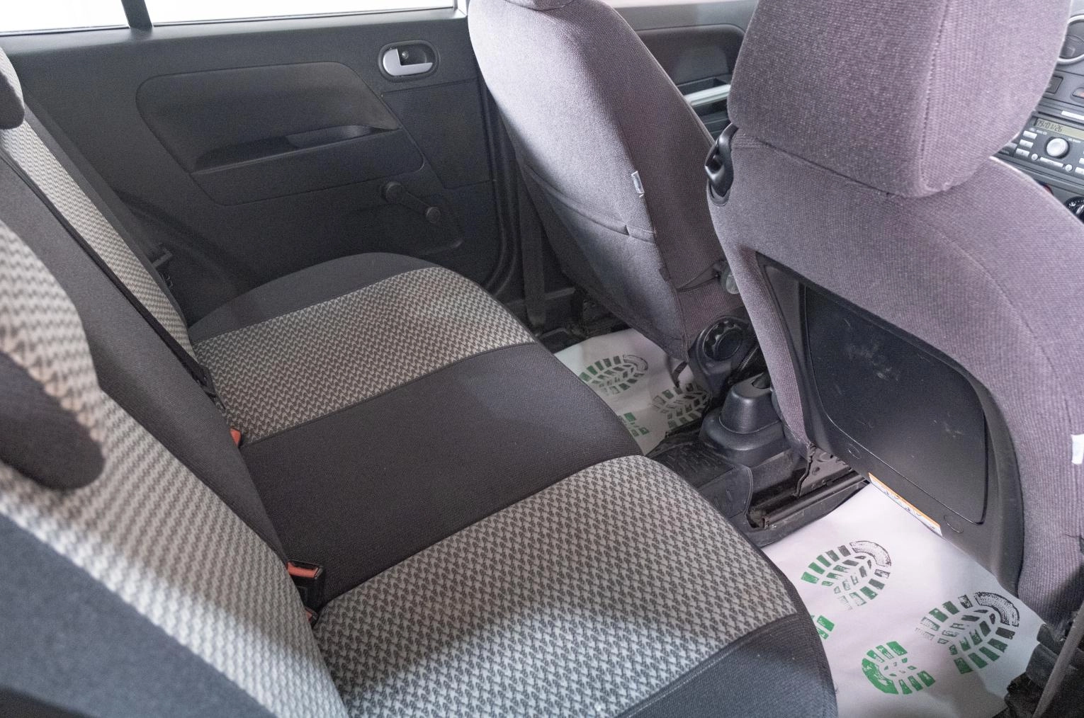 Ford Fusion 19 из 21