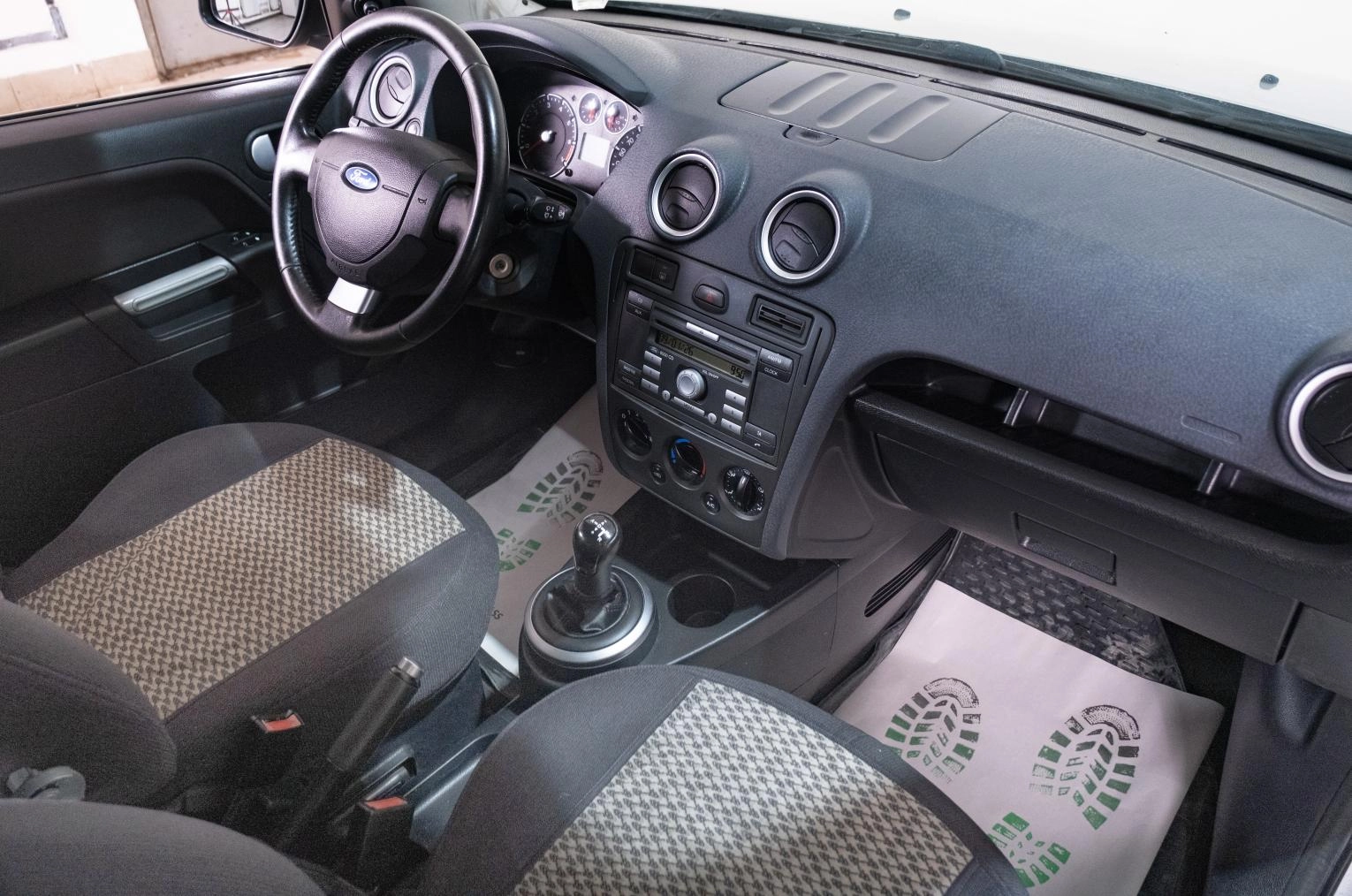 Ford Fusion 17 из 21