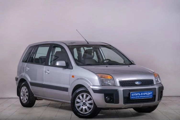 Ford Fusion 1 из 5