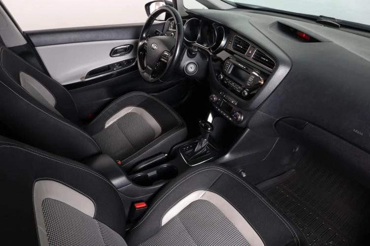 KIA cee'd 11 из 21