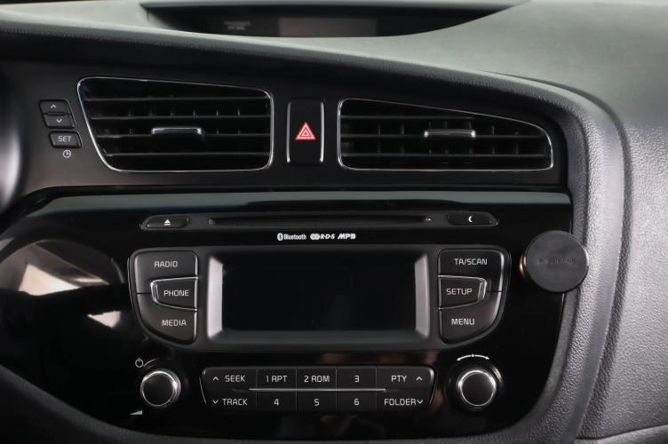 KIA cee'd 16 из 21