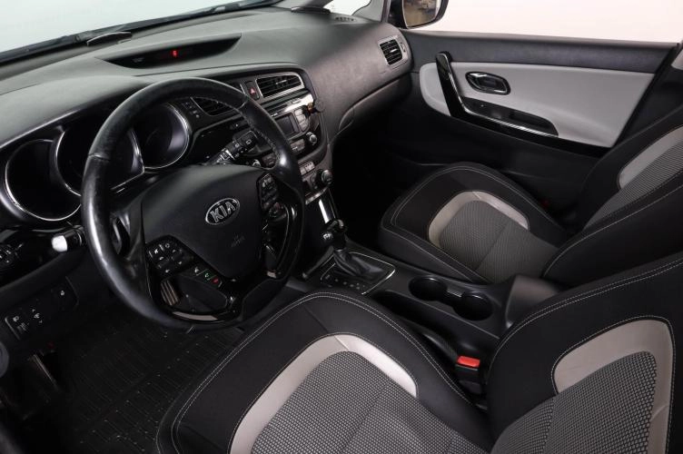 KIA cee'd 8 из 21