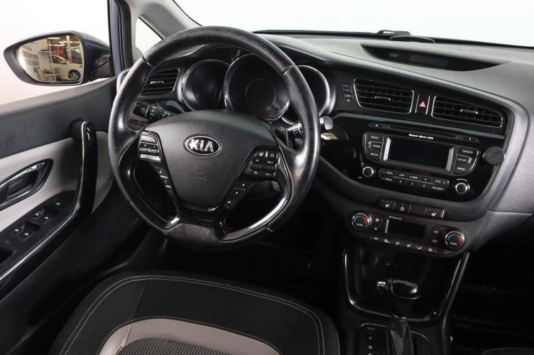 KIA cee'd 12 из 21