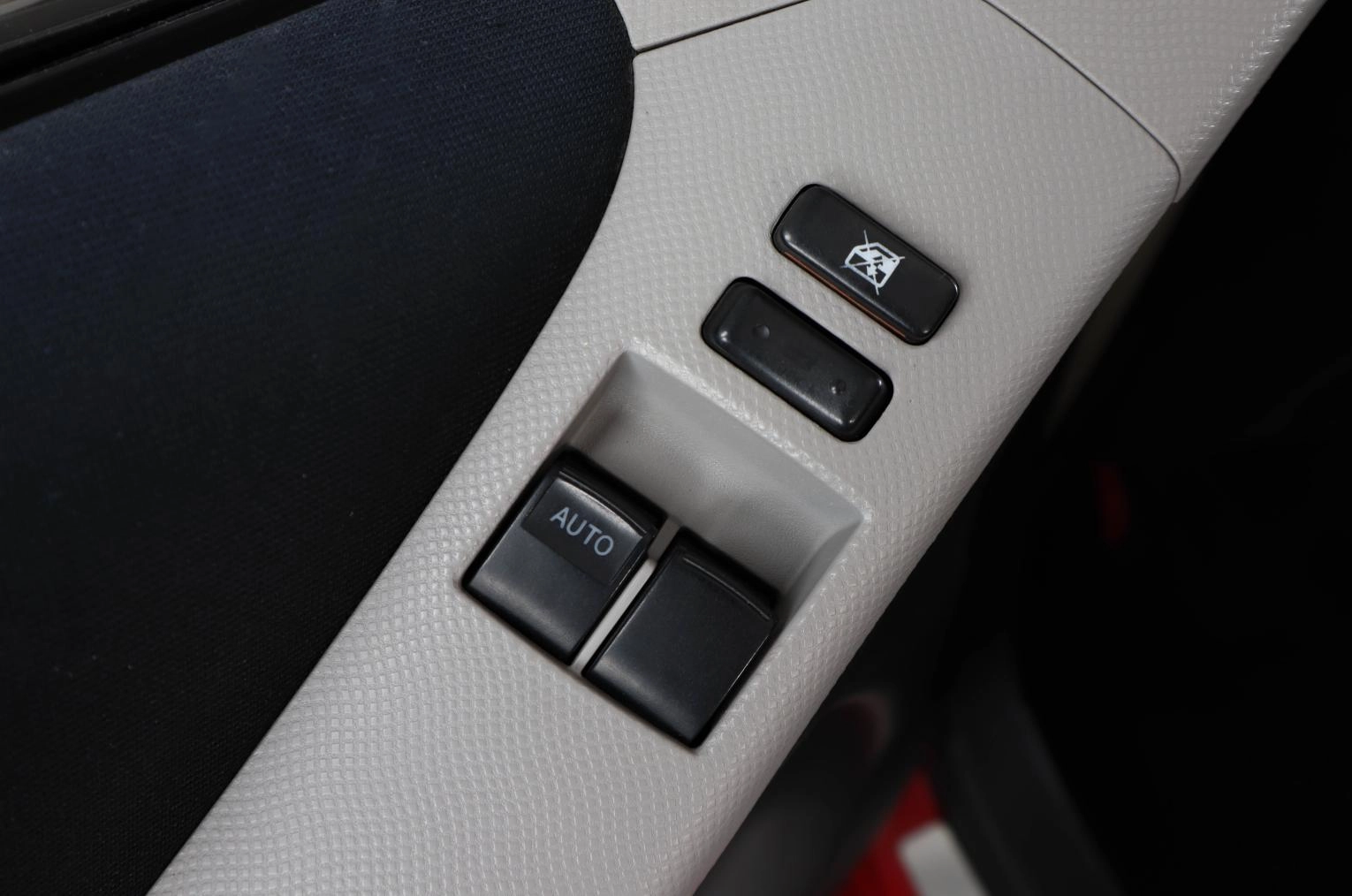 Toyota Yaris 23 из 23