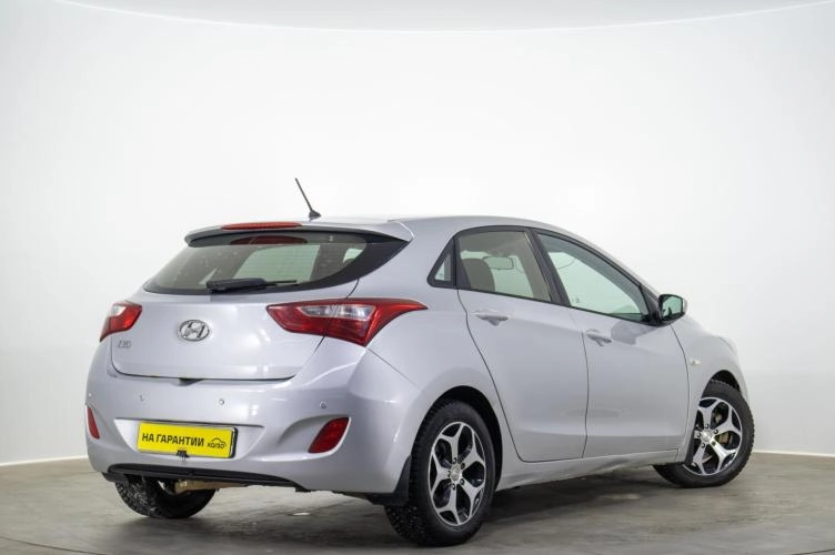 Hyundai i30 4 из 6