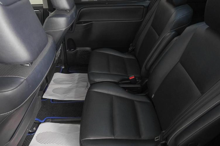 Toyota Esquire 9 из 23