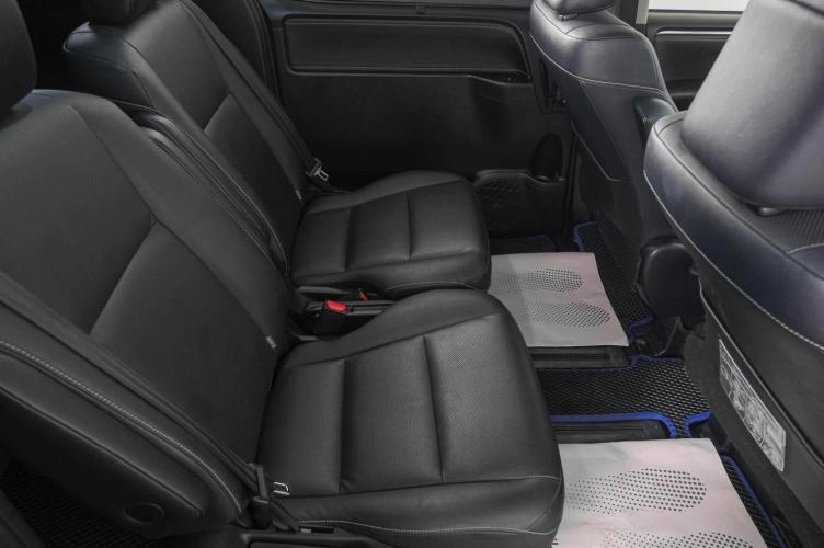 Toyota Esquire 11 из 23