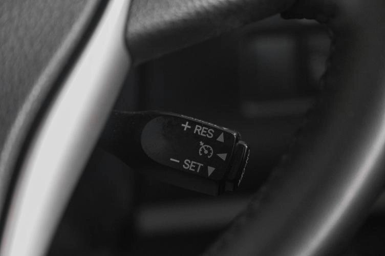 Toyota Esquire 18 из 23