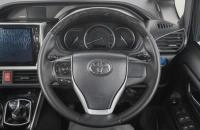 Toyota Esquire 16 из 23