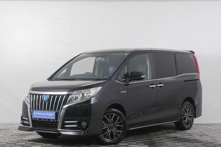 Toyota Esquire 3 из 5