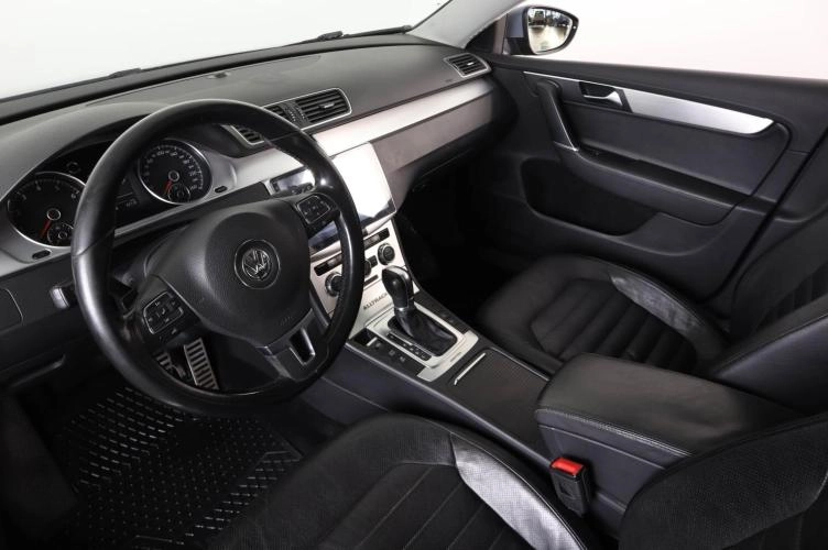 Volkswagen Passat 8 из 23