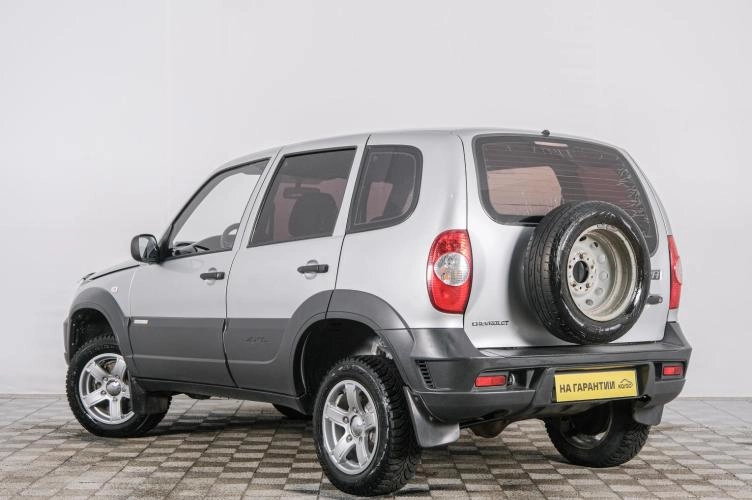 Chevrolet Niva 4 из 5
