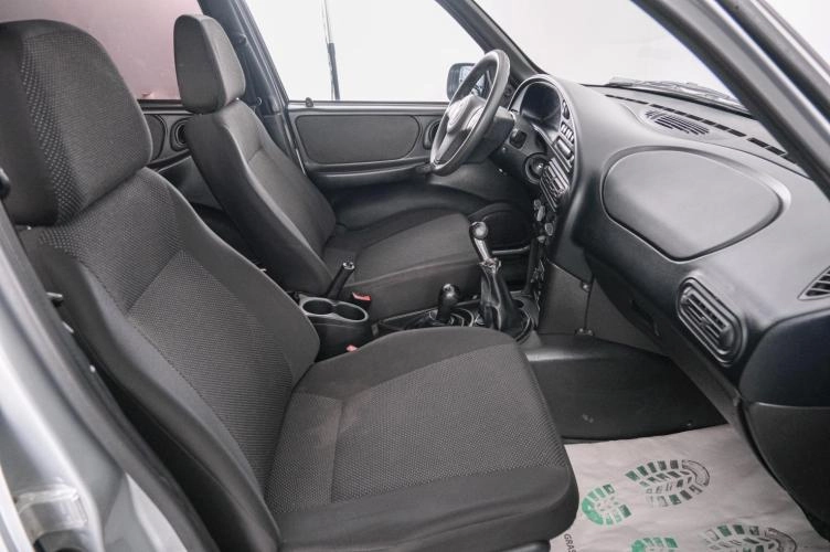 Chevrolet Niva 13 из 21