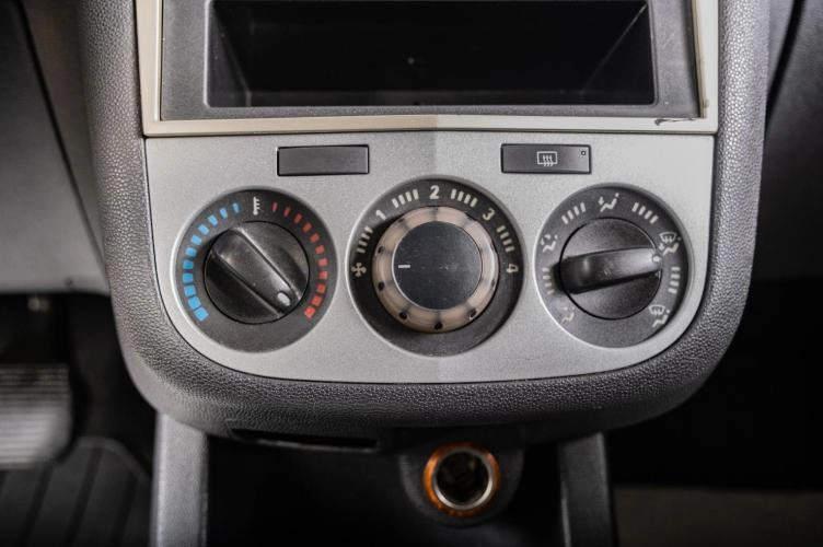 Opel Corsa 12 из 18