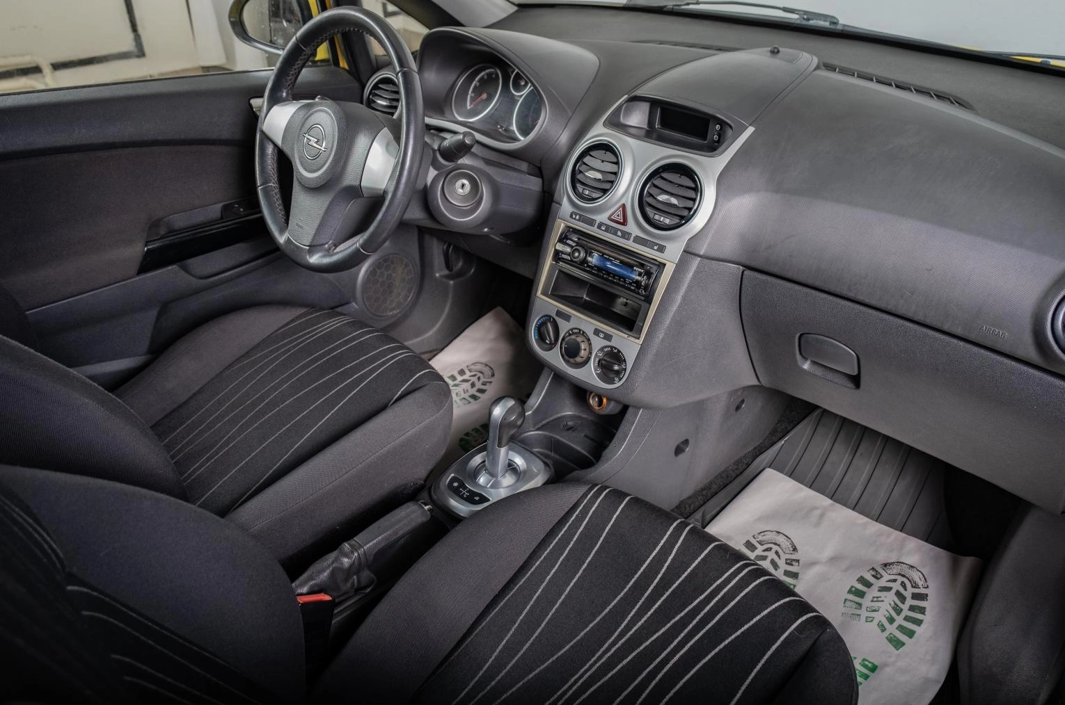 Opel Corsa 14 из 18