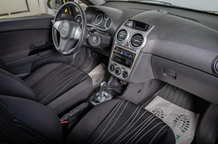 Opel Corsa 14 из 18