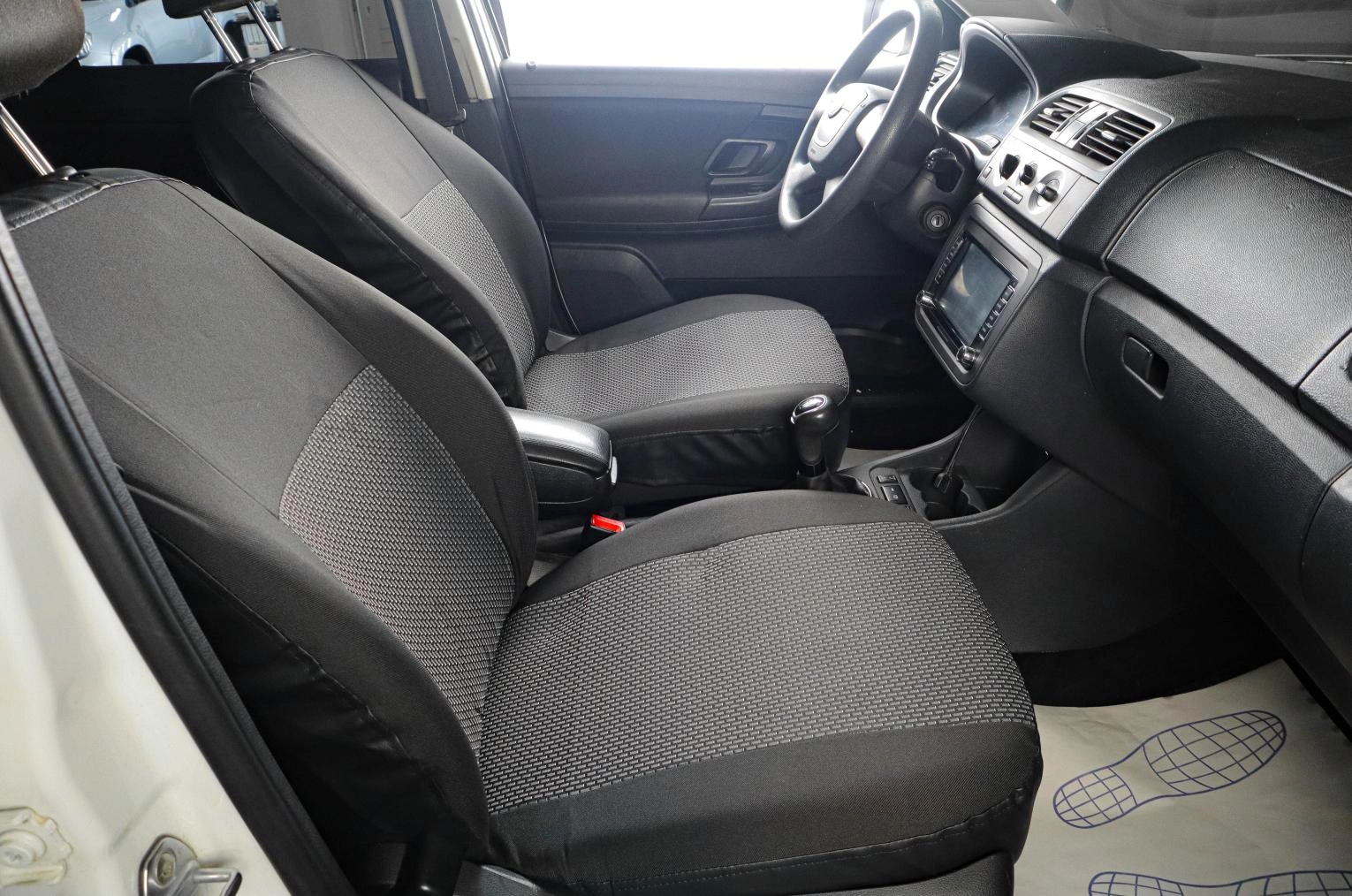 Skoda Fabia 10 из 17
