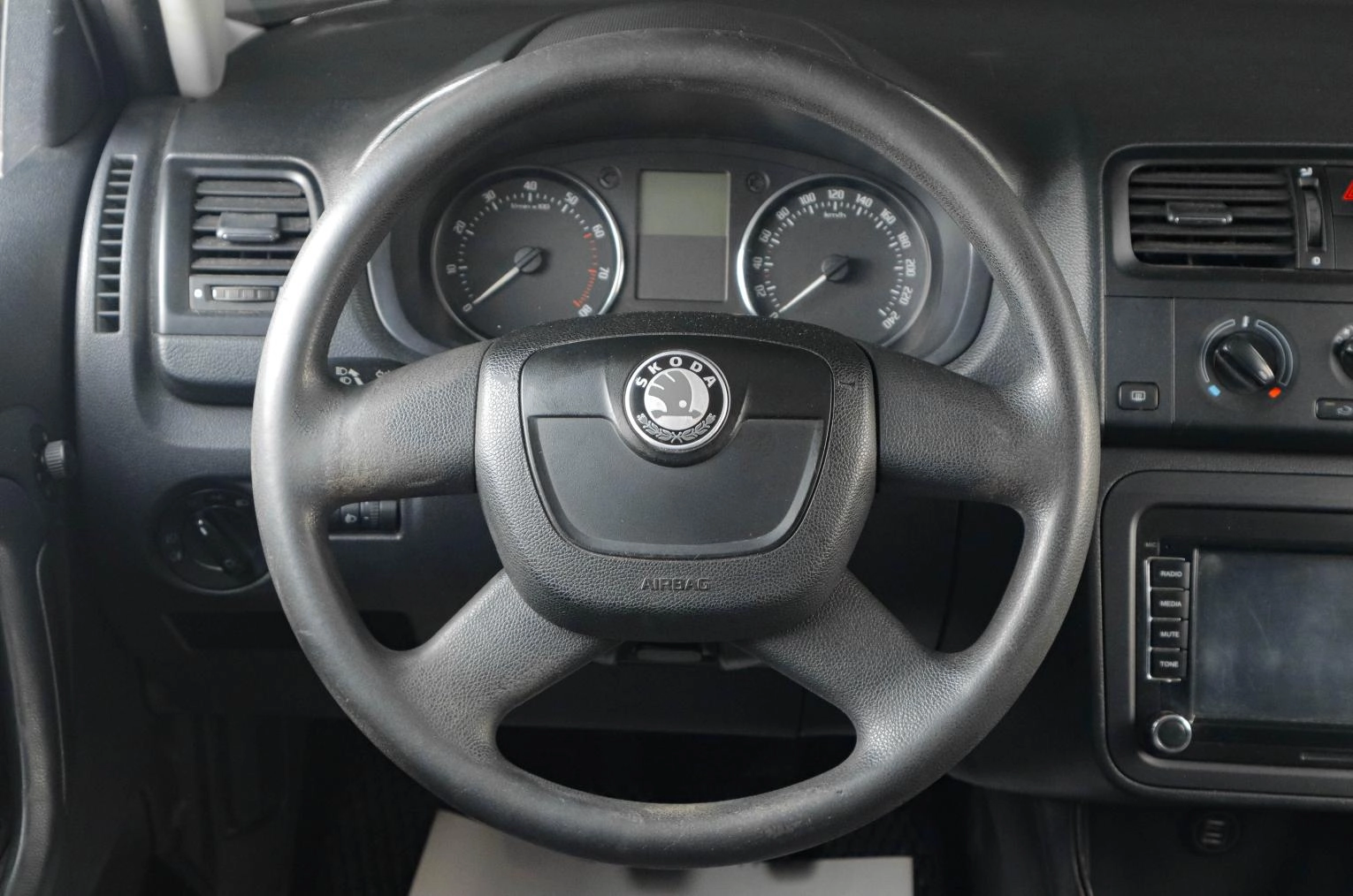 Skoda Fabia 14 из 17