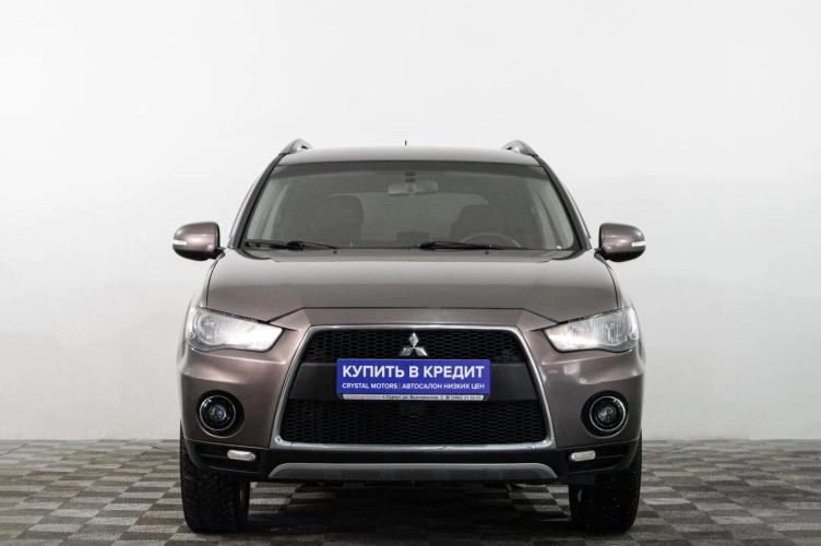Mitsubishi Outlander 2 из 5