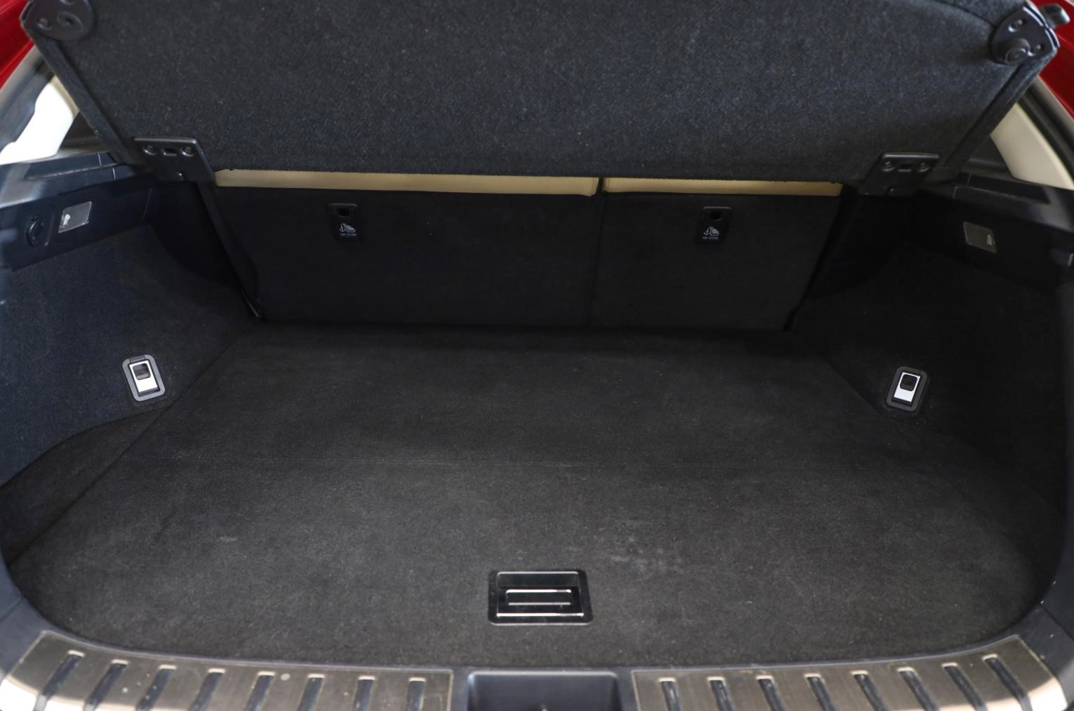 Lexus NX 17 из 17