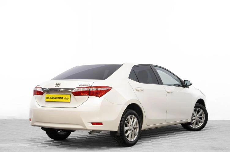 Toyota Corolla 4 из 5