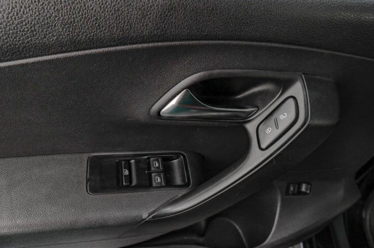 Volkswagen Polo 7 из 16