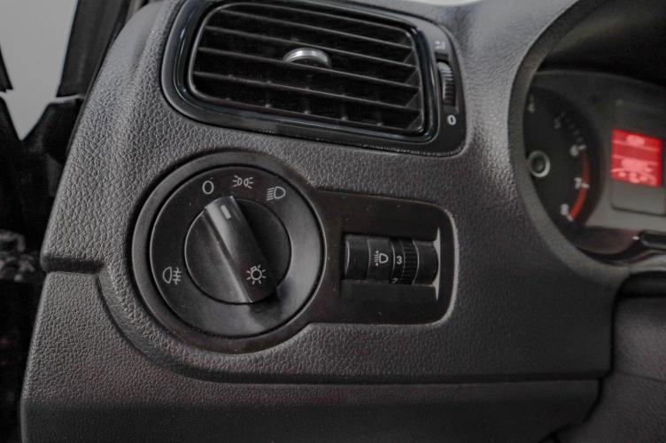 Volkswagen Polo 10 из 16