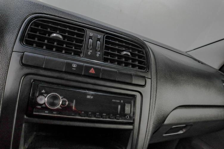 Volkswagen Polo 12 из 16