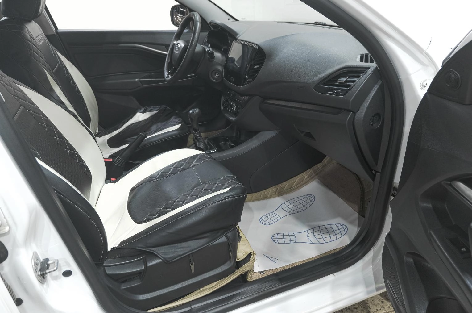 ВАЗ (LADA) Vesta 13 из 27