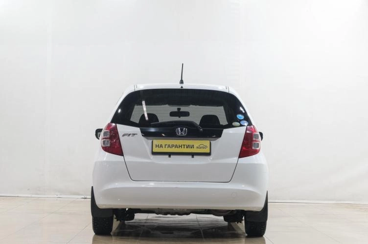 Honda Fit 5 из 6