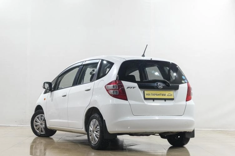 Honda Fit 4 из 6