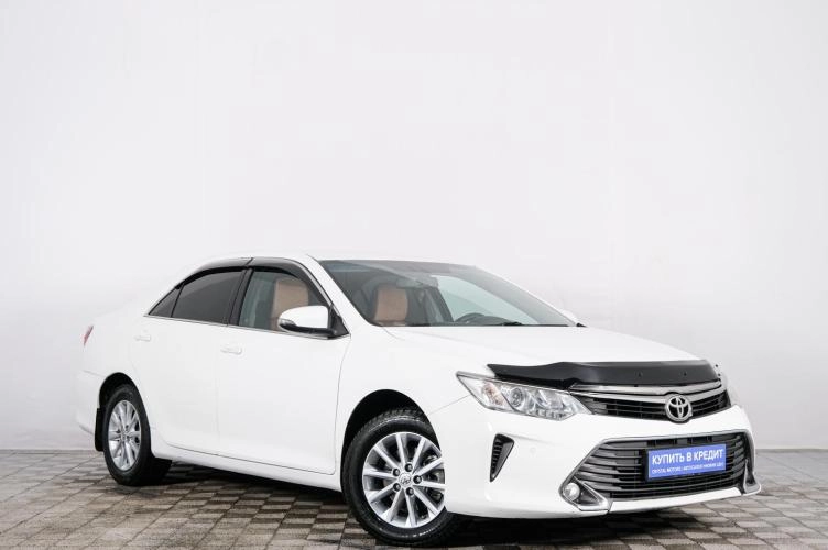 Toyota Camry 1 из 5