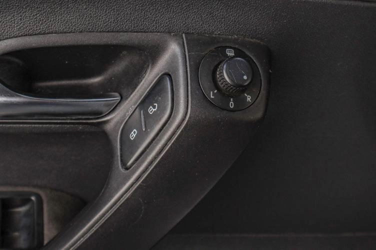 Volkswagen Polo 9 из 17