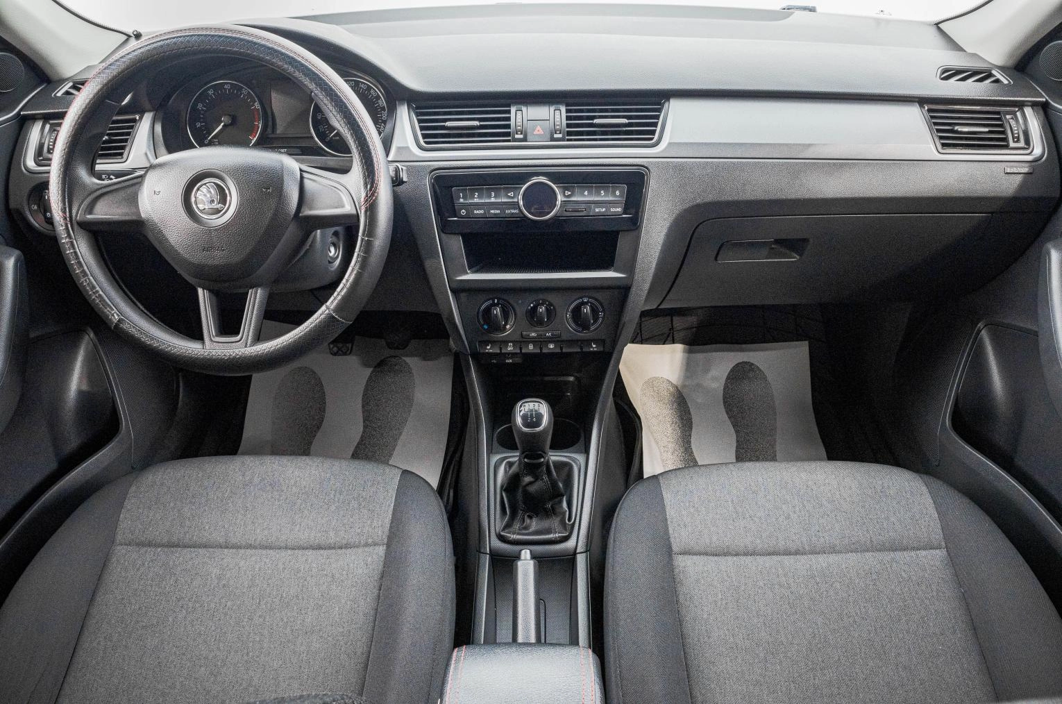 Skoda Rapid 10 из 25