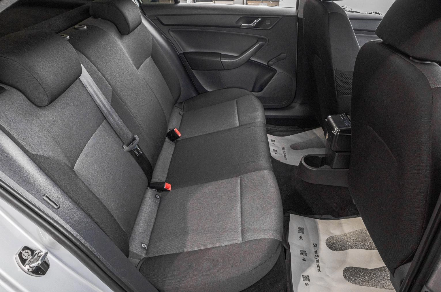Skoda Rapid 24 из 25