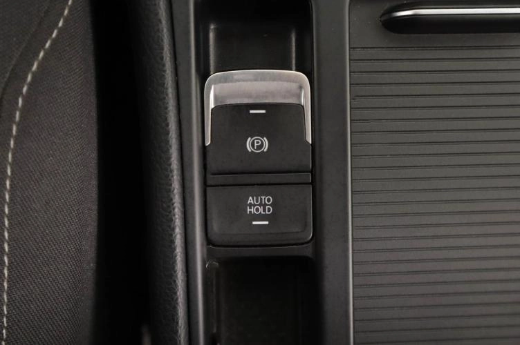 Volkswagen Golf 21 из 24