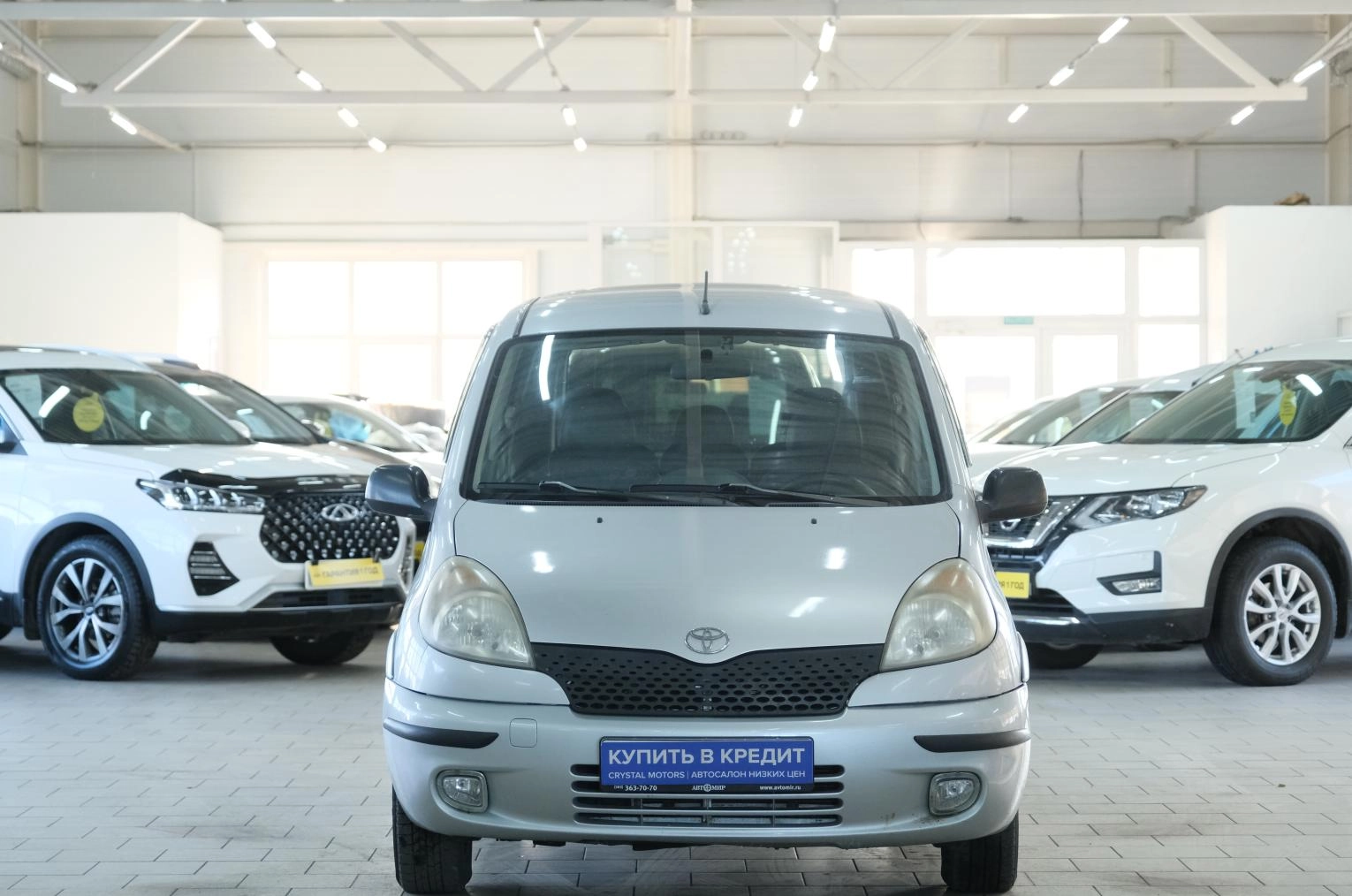 Toyota Yaris Verso 2 из 21