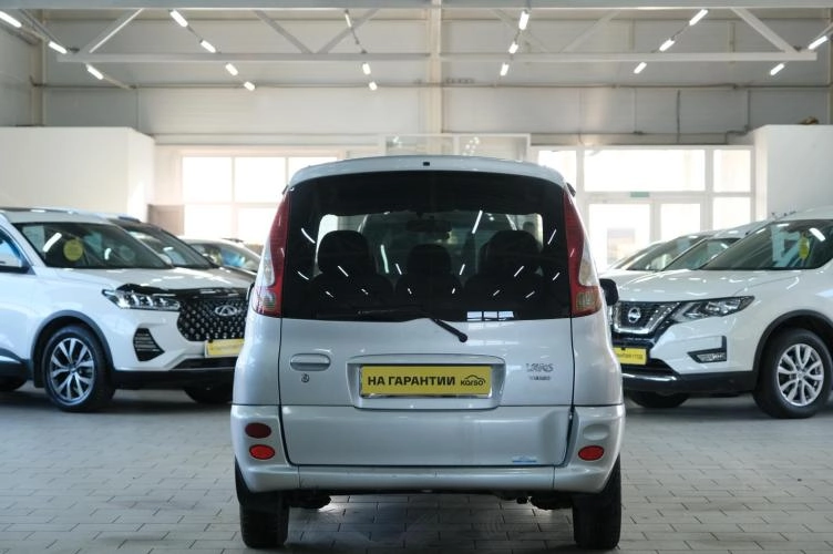 Toyota Yaris Verso 5 из 5